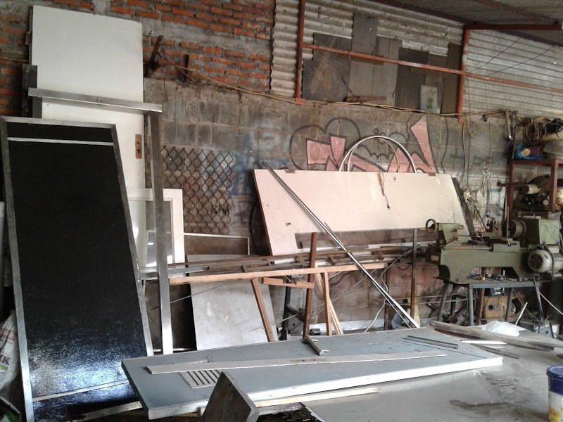 Bengkel Las Karya Inti Teknik di Kota Surabaya