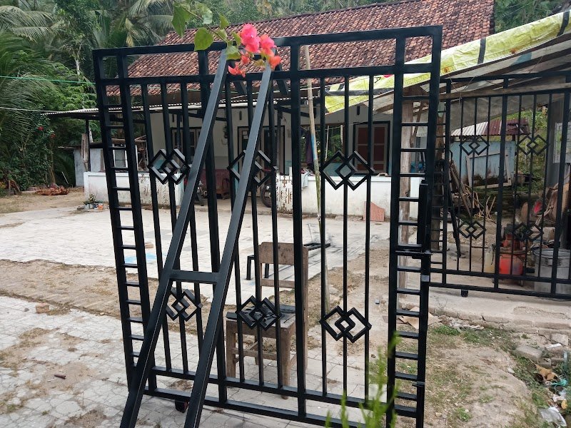 Bina Jaya Las & Aluminium di Kab. Pacitan
