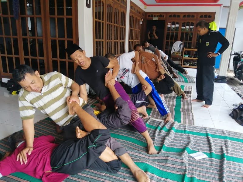 pijat capek madiun (hanya terima panggilan) di Kota Madiun