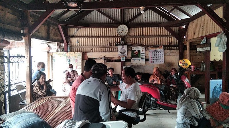 Pijat urat H Rifai di Simokerto
