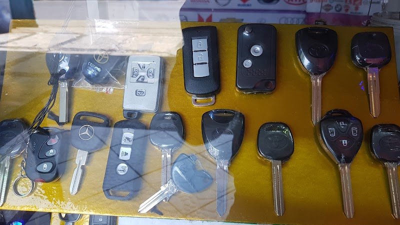tukang kunci dan duplikat kunci panggilan 24 jam di Antapani